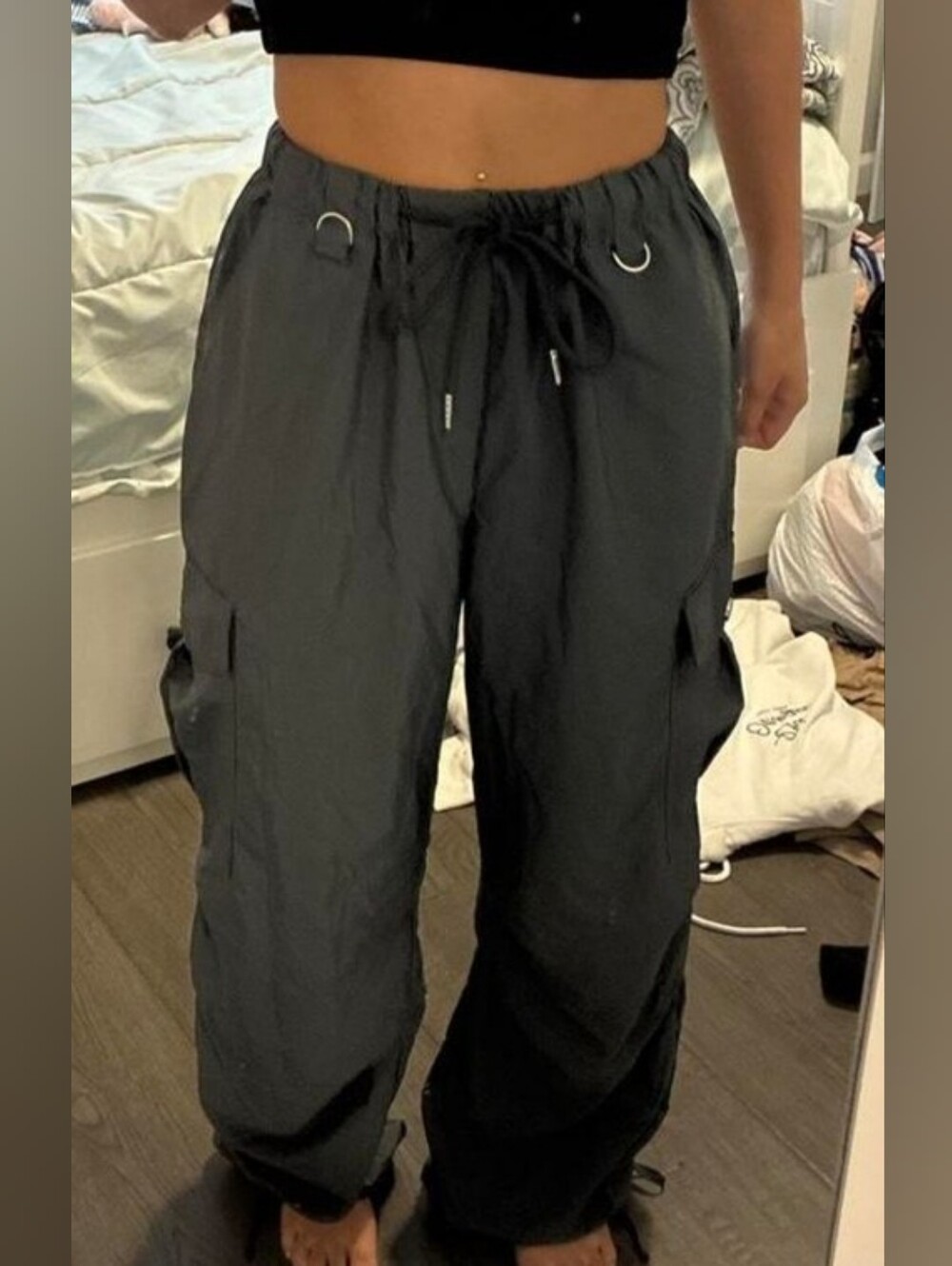 Wide-Leg Cargo Pants in Grey- Casual Utility Style